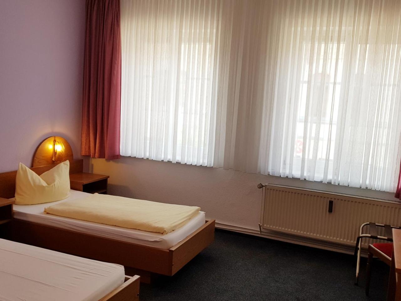 Hotel-Cafe Am Rathaus Гарделеген Екстериор снимка